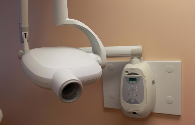 our digital dental x-ray machine | dentist in vienna va